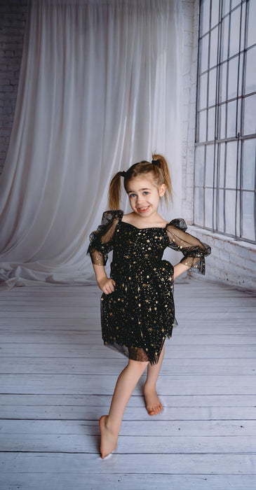 Curtain Grunge Room Sweep (WM)