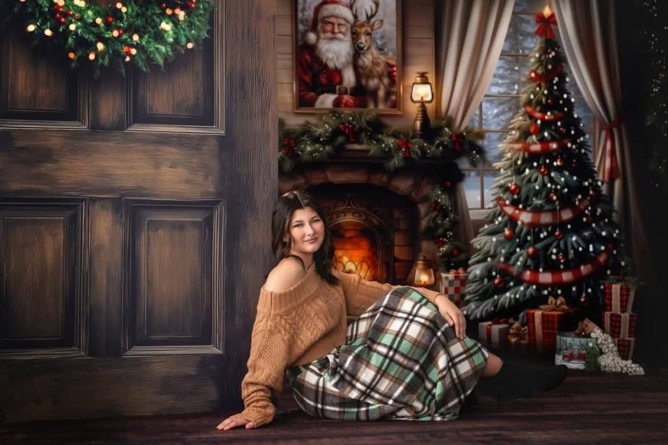 Skinny Door Rustic Wood (CC)