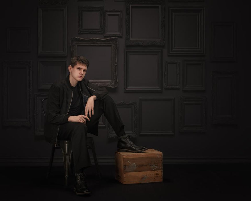 Black Frame Wall (WM)