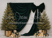 An Elegant Draped Christmas (MD)