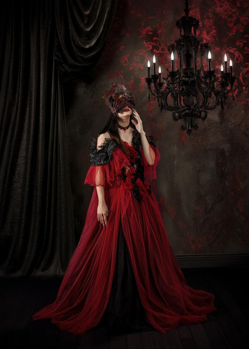 SWEEPS Black Damask (WM)