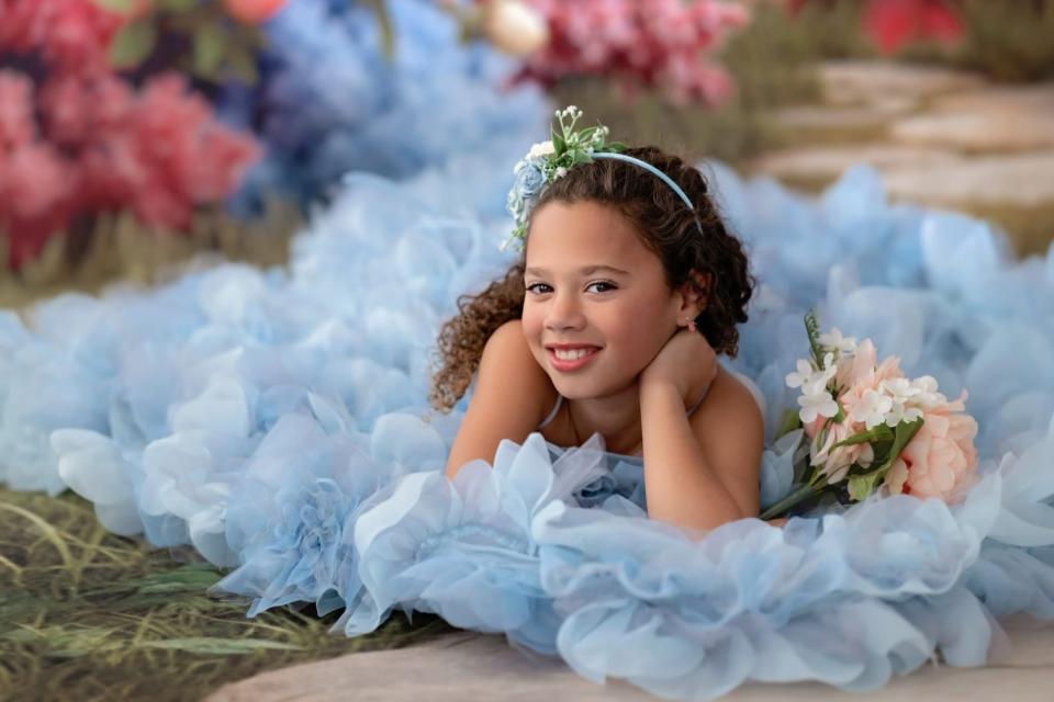 Bloomscape Arched Flora Sweeps (CC)