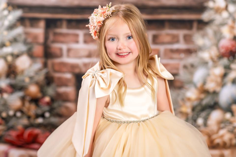 Blue Spruce Christmas Sweep (VR)