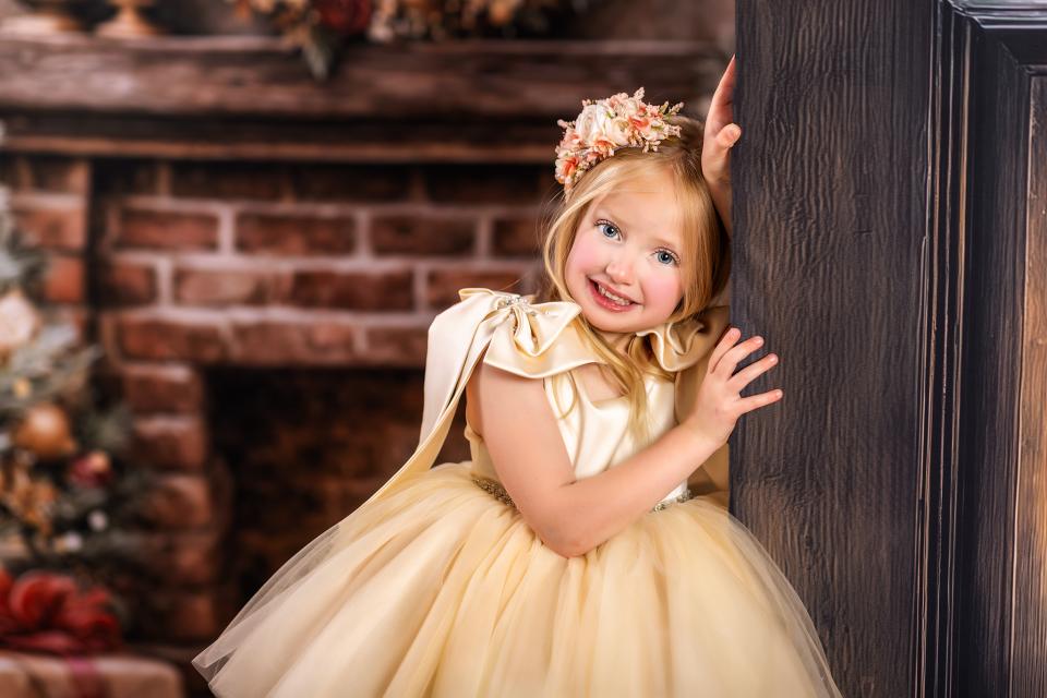 Skinny Door Rustic Wood (CC)