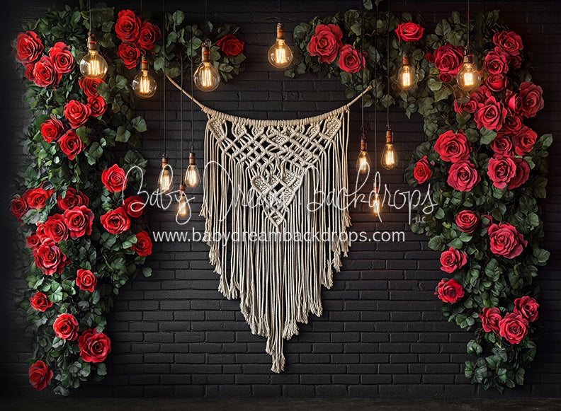 Corner Loft Red Rose Macrame (CC)