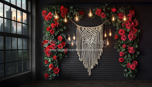 Corner Loft Red Rose Macrame (CC)