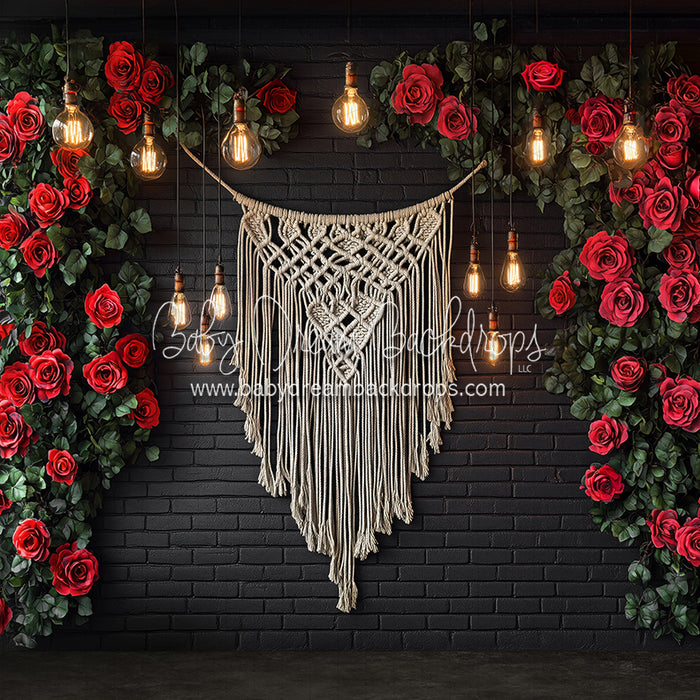 Corner Loft Red Rose Macrame (CC)