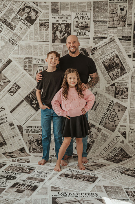 Love Makes Headlines Papers Sweeps (CC)