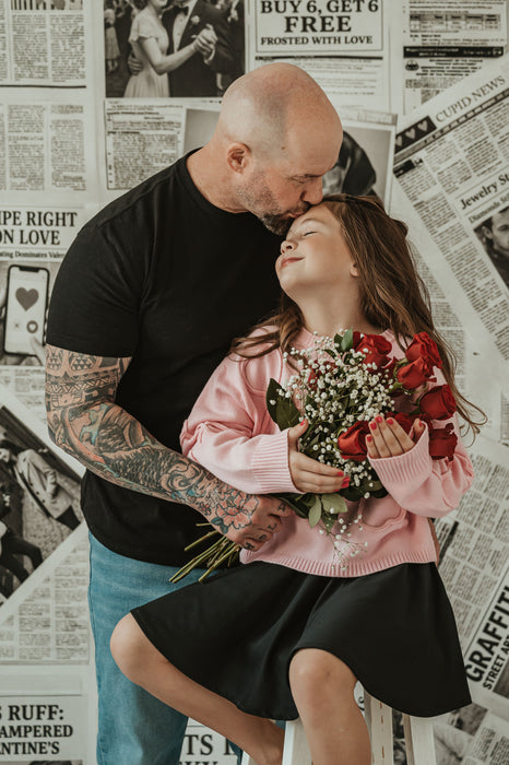 Love Makes Headlines Papers Sweeps (CC)