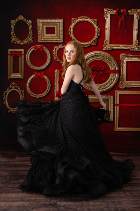 The Gilded Gallery Velvet Rouge (WM)