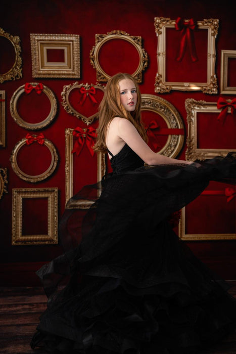 The Gilded Gallery Velvet Rouge (WM)