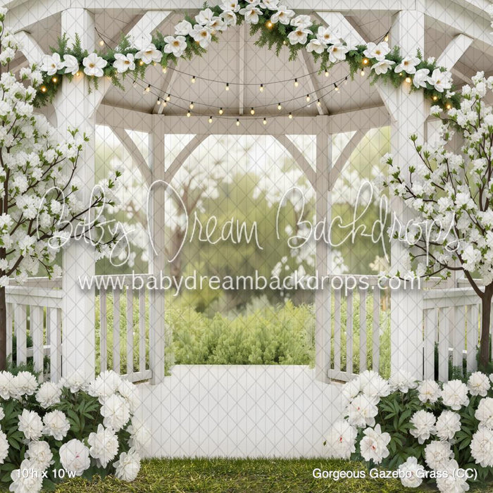 Gorgeous Gazebo Grass (CC)