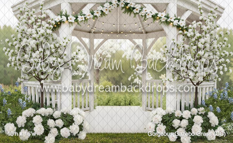 Gorgeous Gazebo Grass (CC)