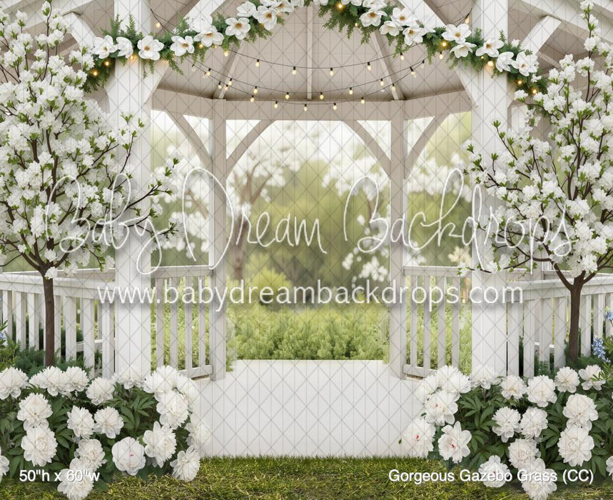 Gorgeous Gazebo Grass (CC)