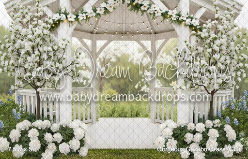Gorgeous Gazebo Grass (CC)