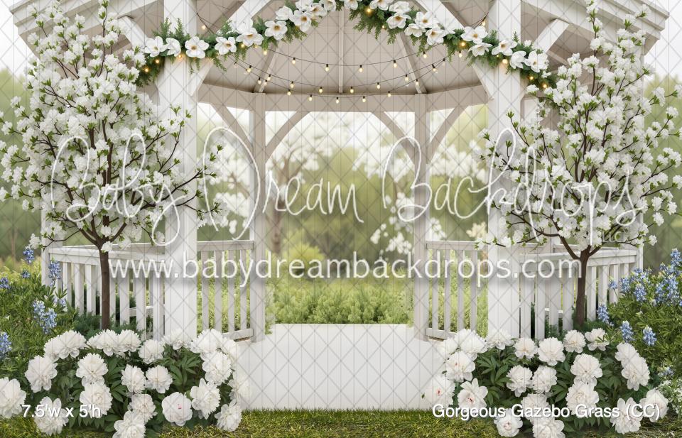 Gorgeous Gazebo Grass (CC)