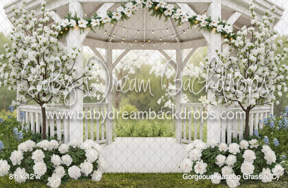 Gorgeous Gazebo Grass (CC)