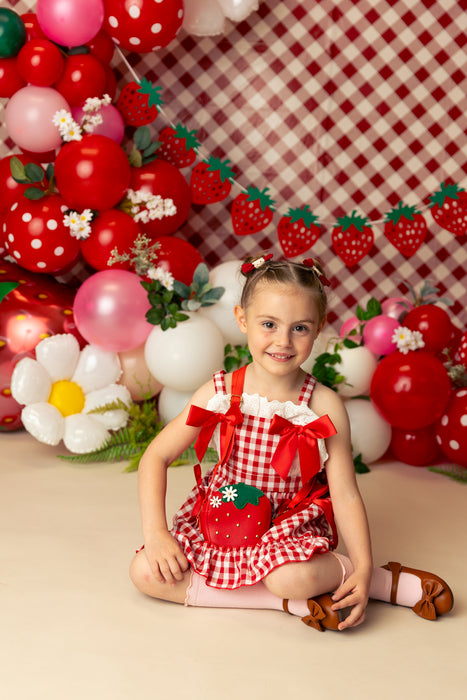 Strawberry Balloon Garland (BM)