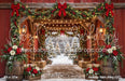 Holiday Barn Alley (CC)