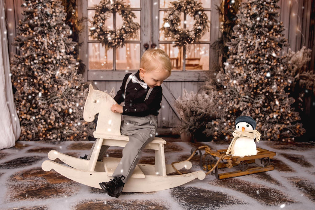 Snowy Rusty Stones  (CC)