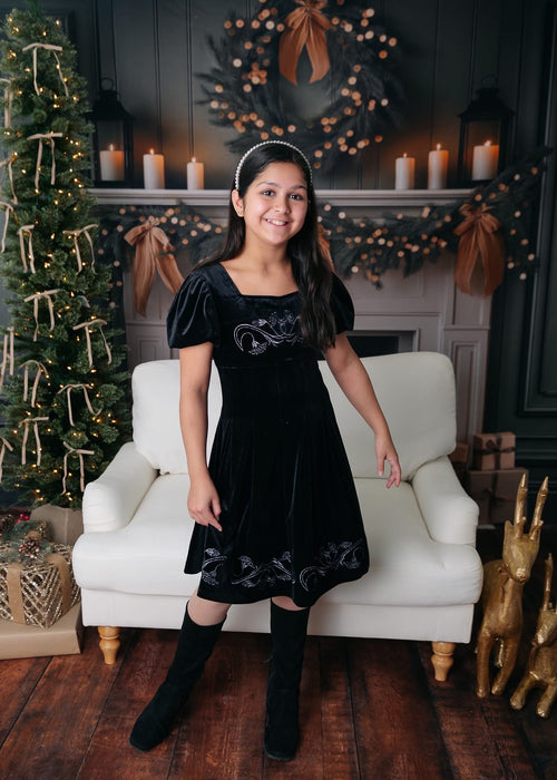 Magnolia Noel Fireplace (JA)