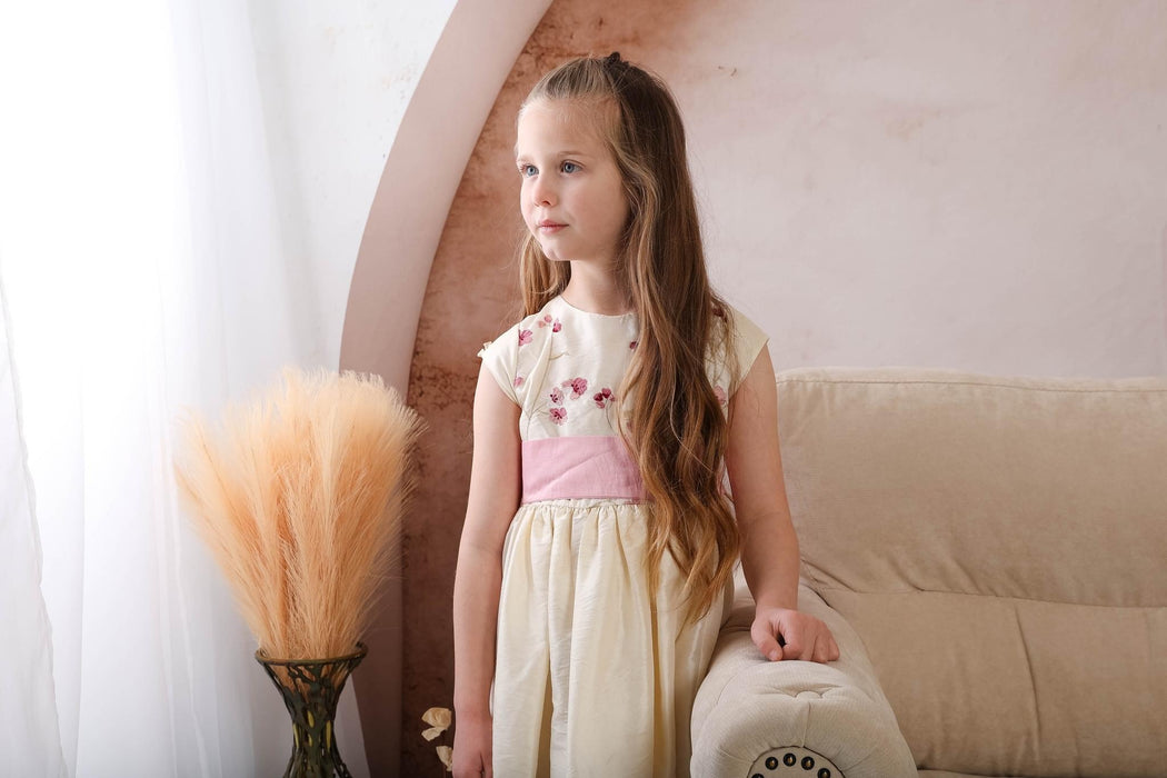 Beige Arch Wall 3 Flipped (MD)