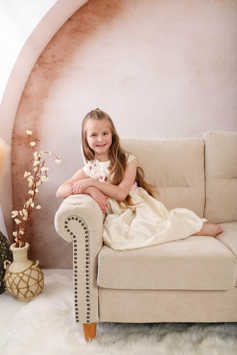 Beige Arch Wall 3 Flipped (MD)