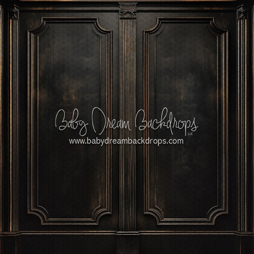 Majesta Raven Arches (CC)