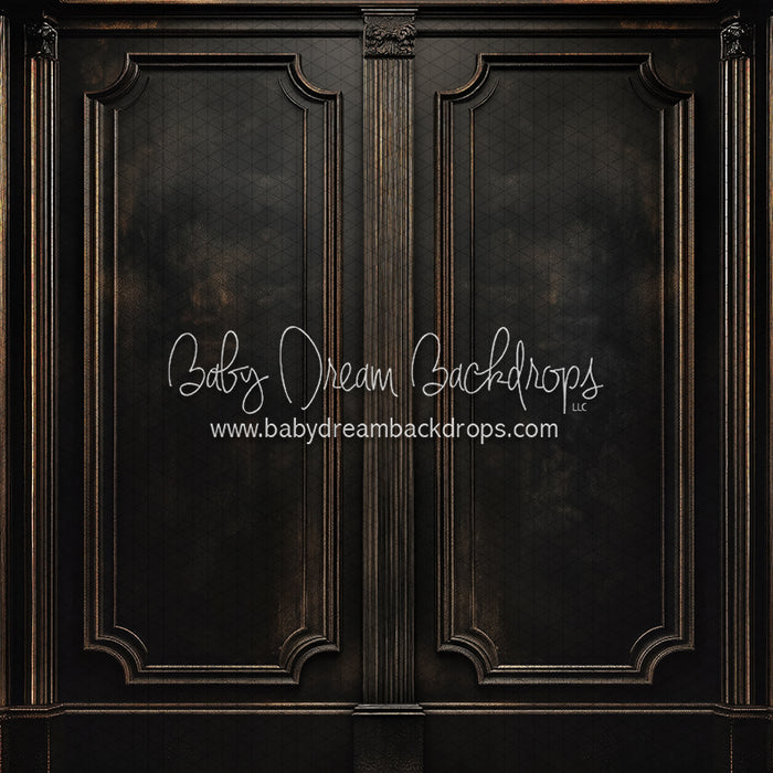 Majesta Raven Arches (CC)