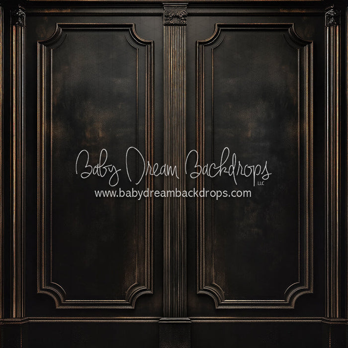 Majesta Raven Arches (CC)