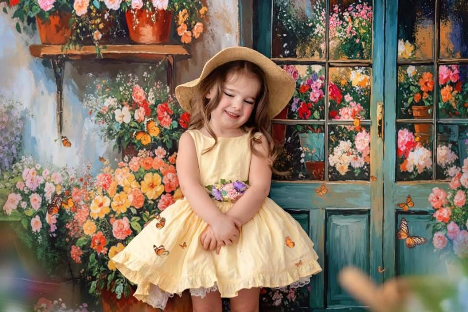 Painted Spring Flower Shop (WM)