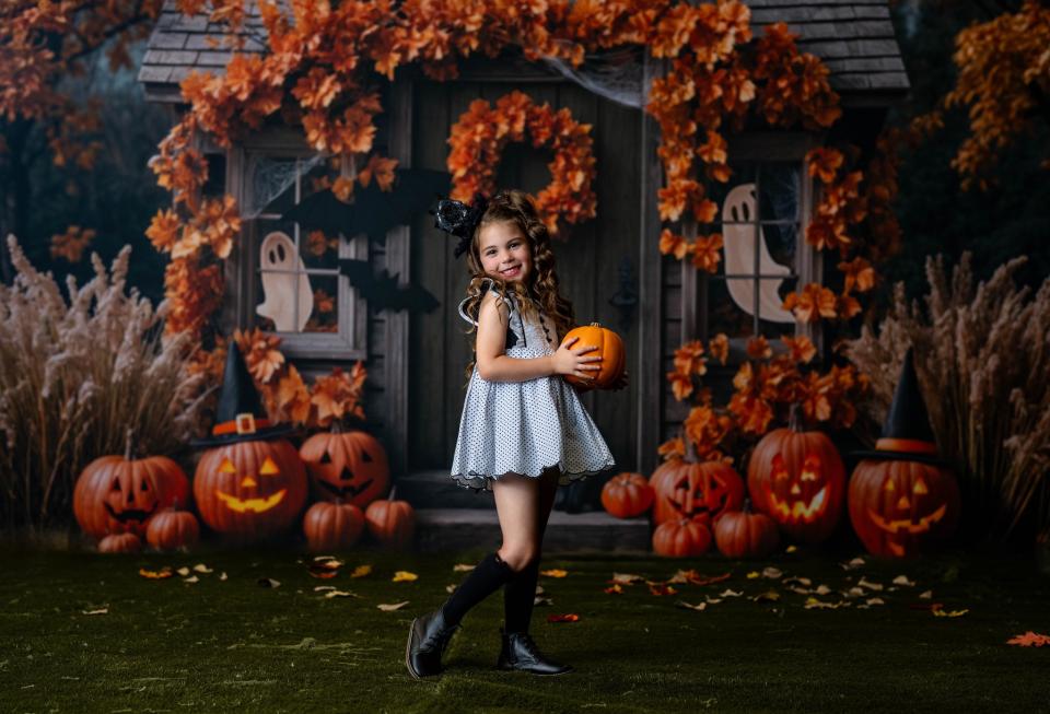 Quaint Cabin Halloween (JA)