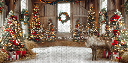 Santa Village Reindeer Stable (JA)