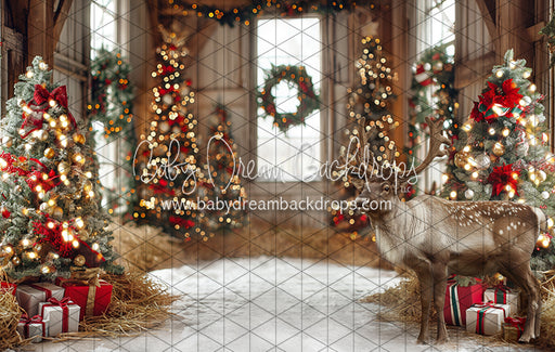 Santa Village Reindeer Stable (JA)