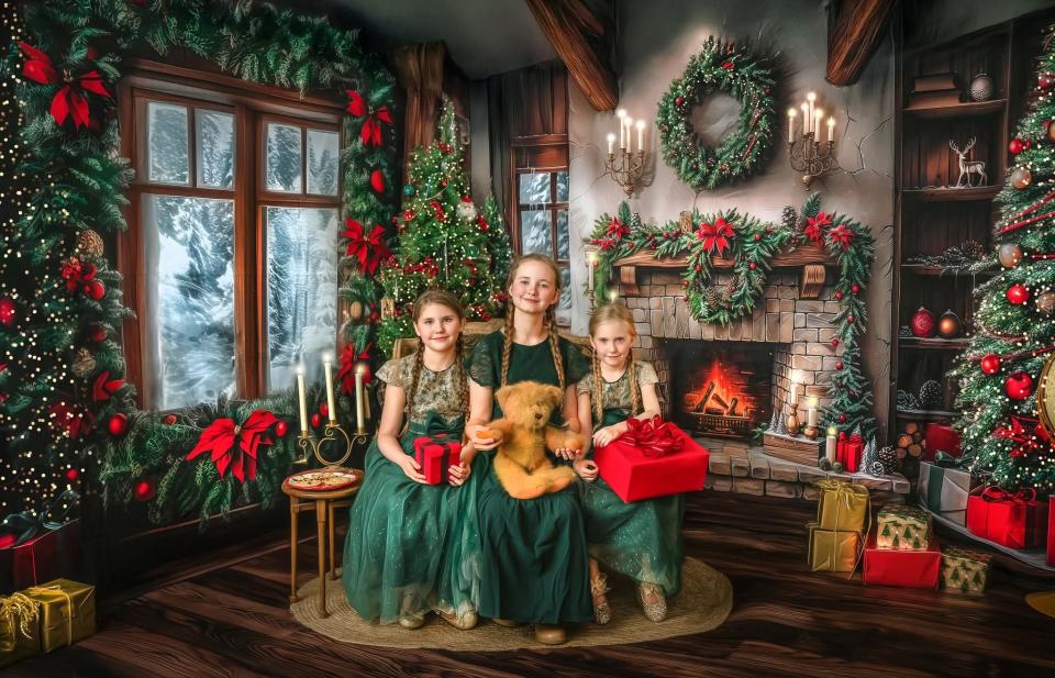 Santa's Christmas Cabin Side Wall (MD)