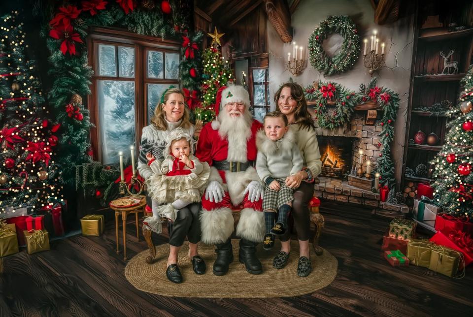 Santa's Christmas Cabin Side Wall (MD)