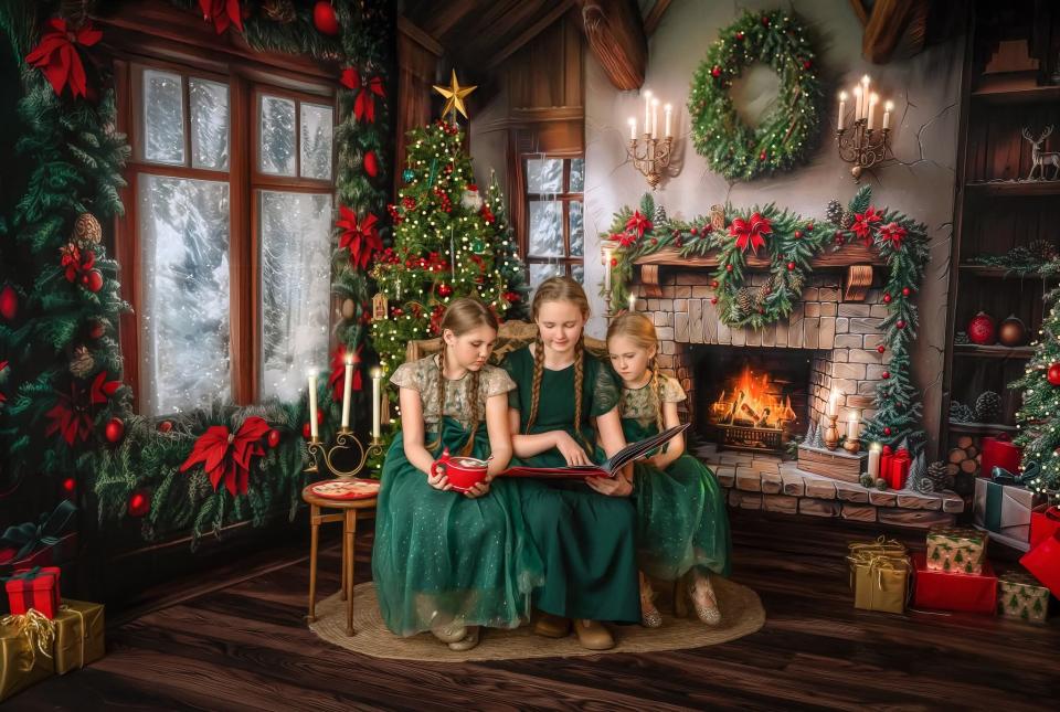 Santa's Christmas Cabin Side Wall (MD)