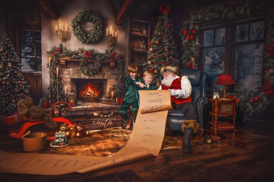 Santa's Christmas Cabin (Night) (MD)