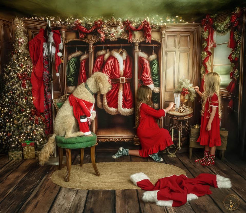 Santa's Cabin Closet (MD)