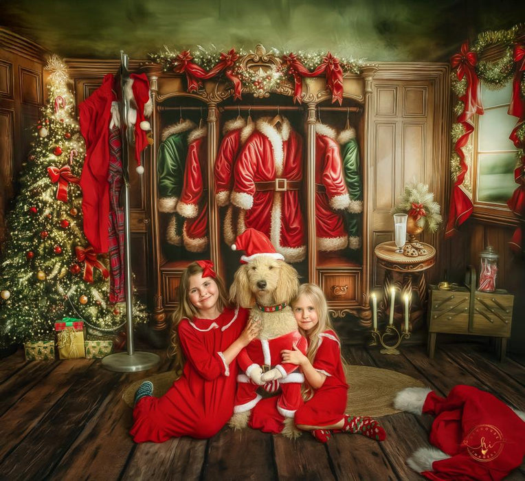 Santa's Cabin Closet (MD)