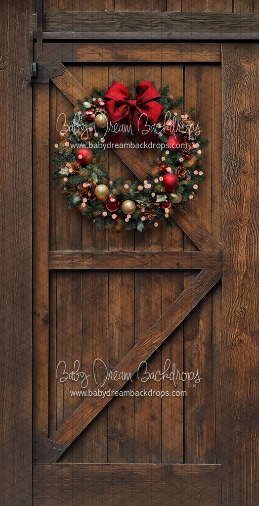 Skinny Cozy Stable Wreath Door Left (CC)