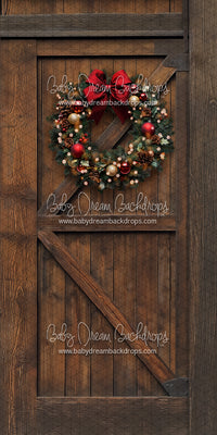 Skinny Cozy Stable Wreath Door Right (CC)
