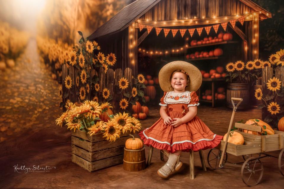 Sunflower Ridge Barn (JA)