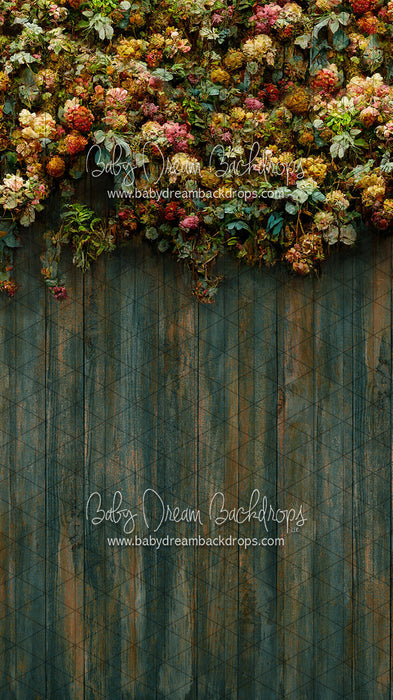 Sweeps Rustic Wall of Blooms (LL)