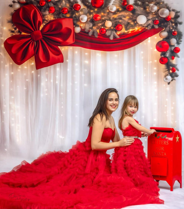 Sweeps Tinsel Tie Twinkle Curtain (JA)