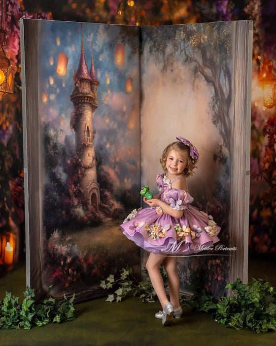 Storybook Chronicles Tower Lights Skinny Right (MD)