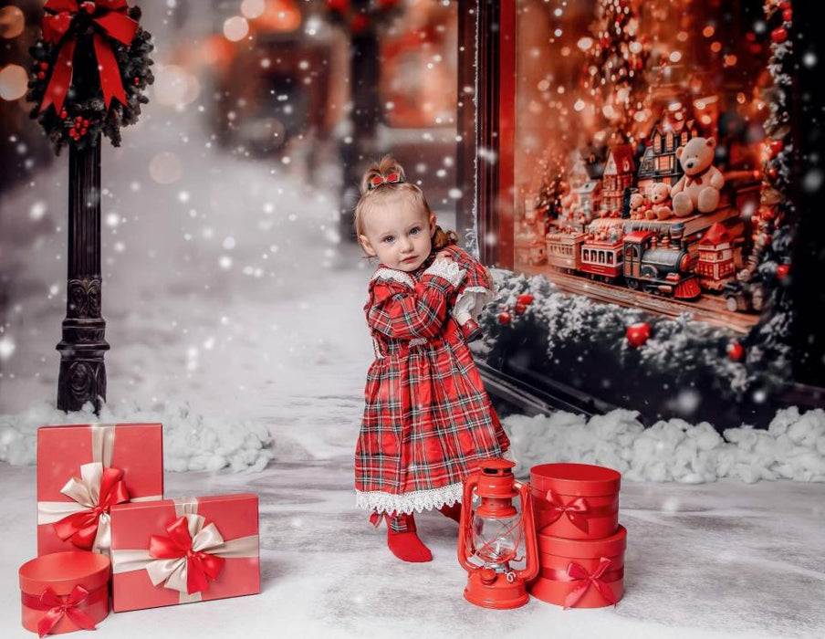 Sweeps Toy Window Shopping (JA)