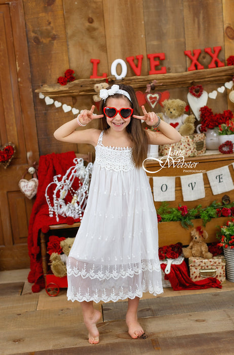 Valentine Barn Right