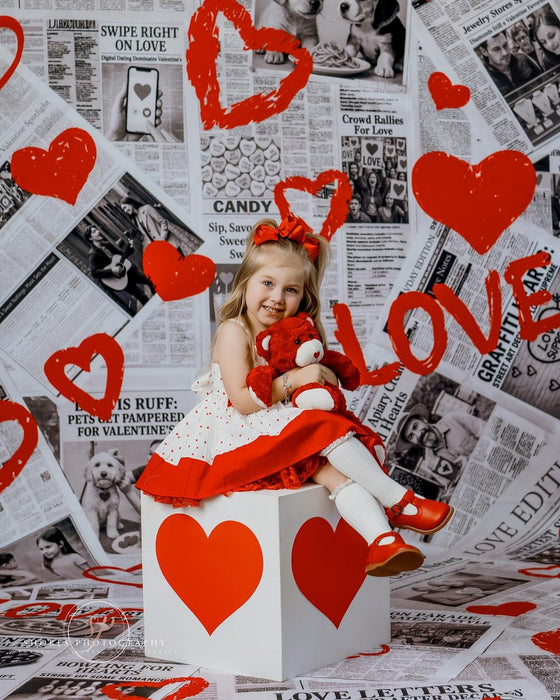 XOXO Gazette Graffiti Red Sweeps (CC)