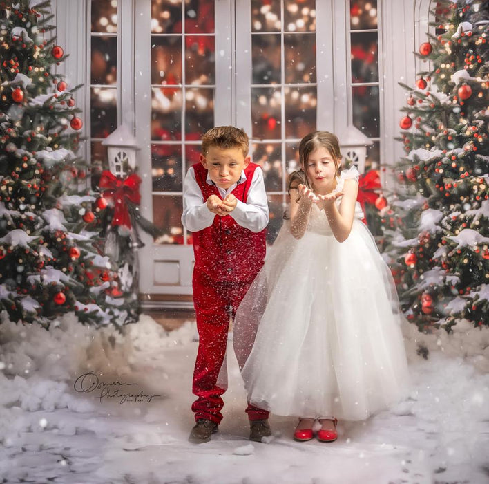 Yuletide Courtyard (JA)